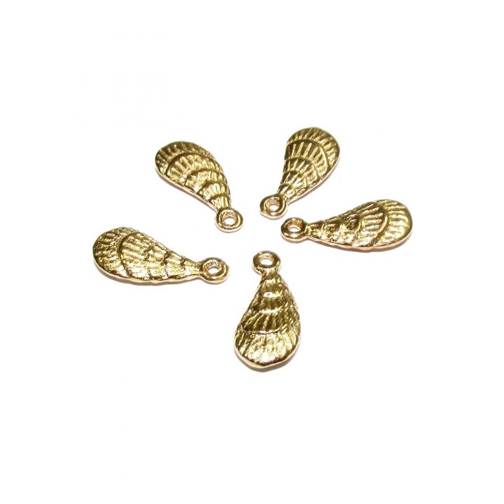 14K Gold Plated Oval Shell Pendant